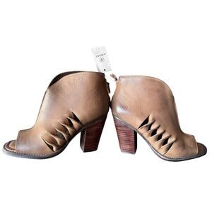 NWT Ariat Women’s Brown Leather Open Toe Bootie Sz 8B 4” Heel Stunning!